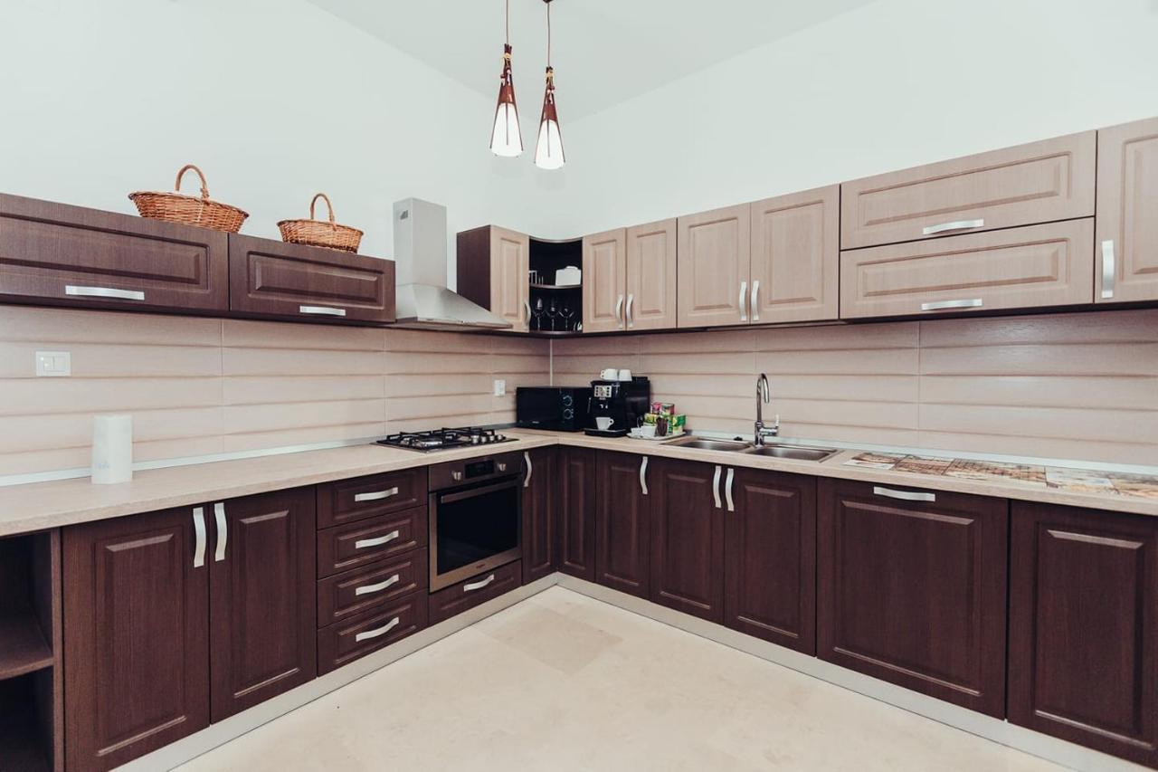 Pensiunea Casa Hortopan Тыргу-Жиу Экстерьер фото
